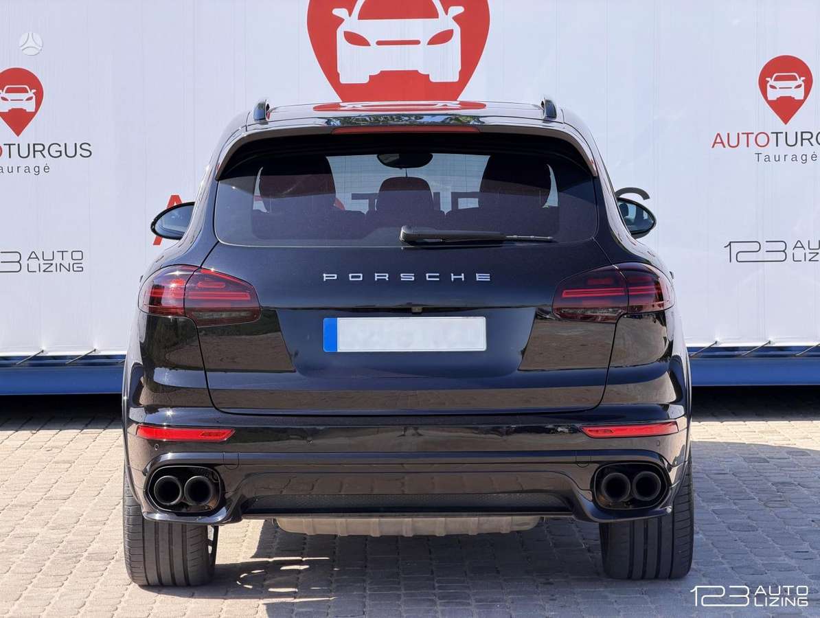 Porsche Cayenne - 10