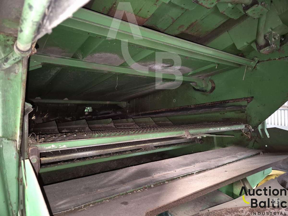 John Deere 2058, combine harvesters