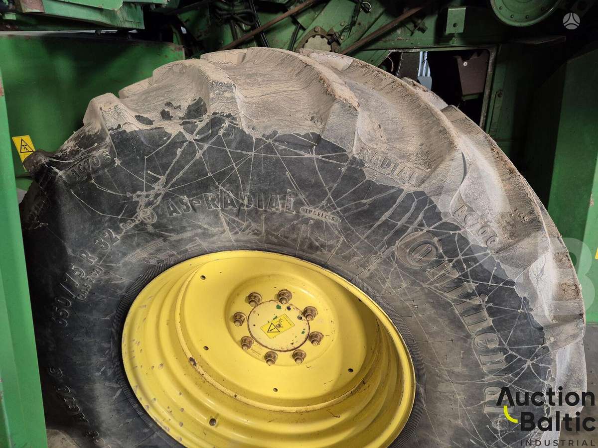John Deere 2058, kombaini