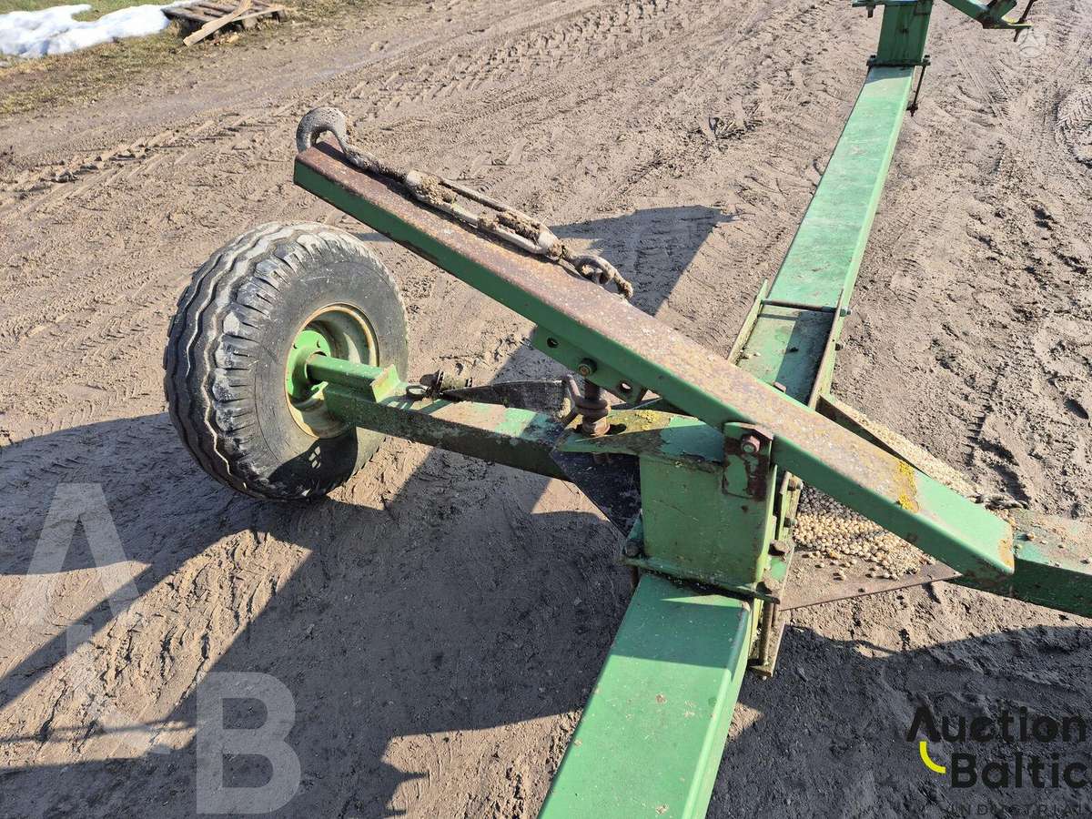 John Deere 2058, combine harvesters