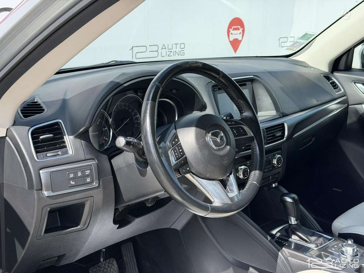 Mazda CX-5, 2.2 l., off-road / crossover
