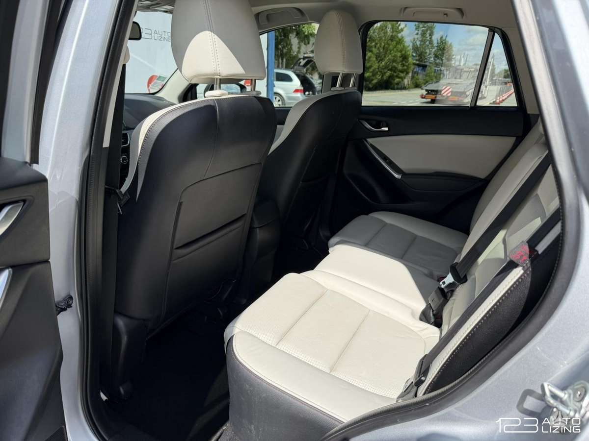 Mazda CX-5, 2.2 l., off-road / crossover