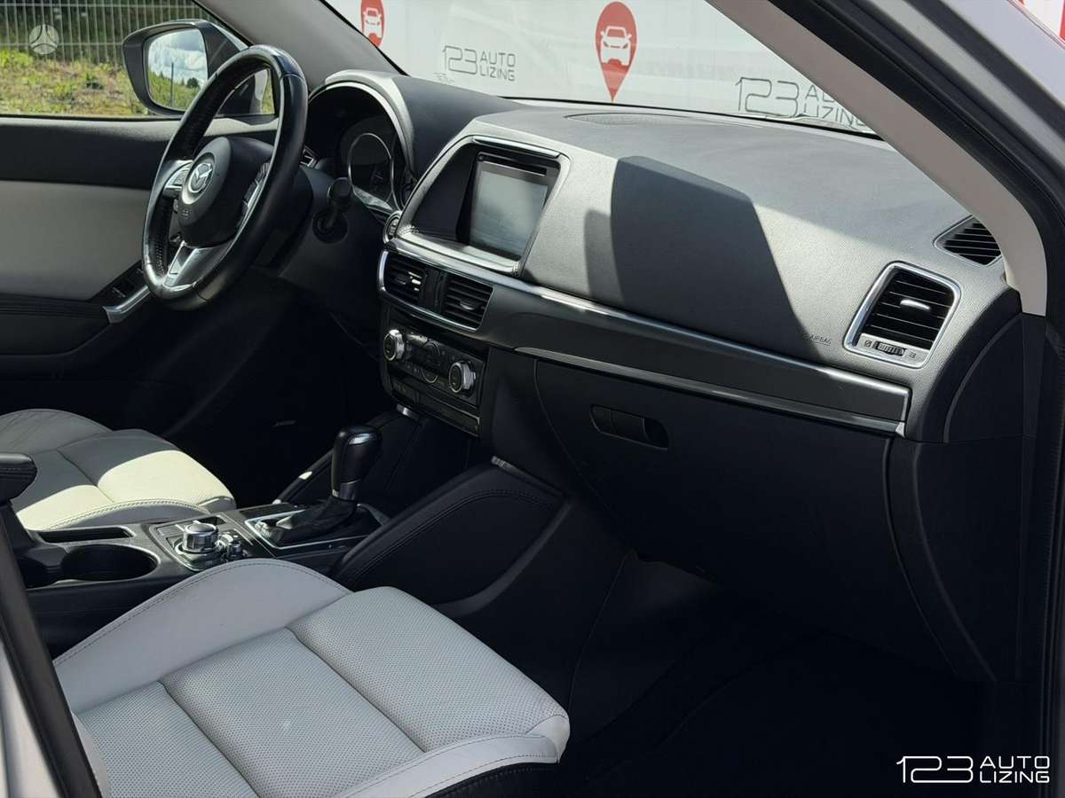 Mazda CX-5, 2.2 l., off-road / crossover