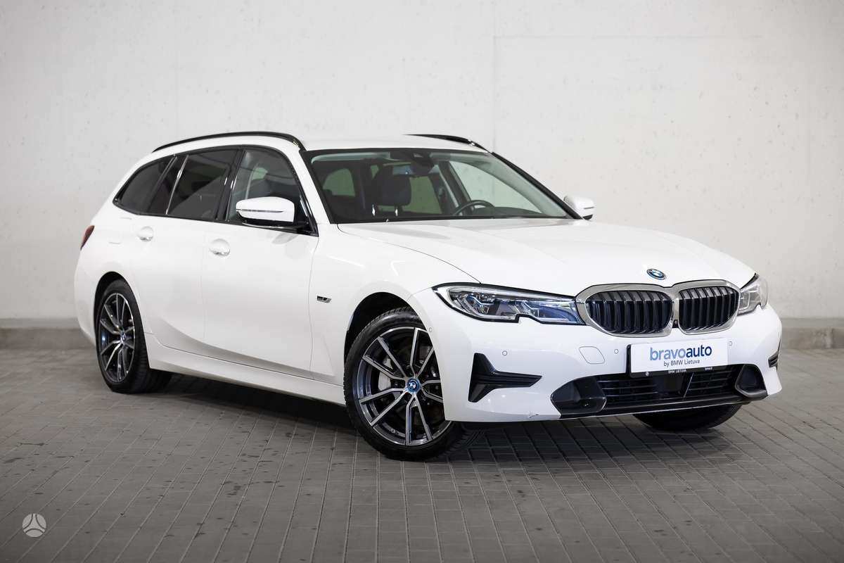 BMW 330, 2.0 l., Универсал
