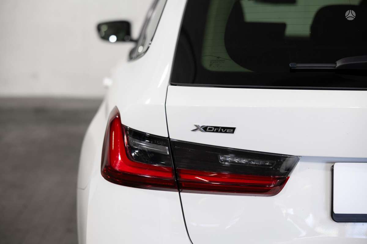 BMW 330, 2.0 l., Универсал