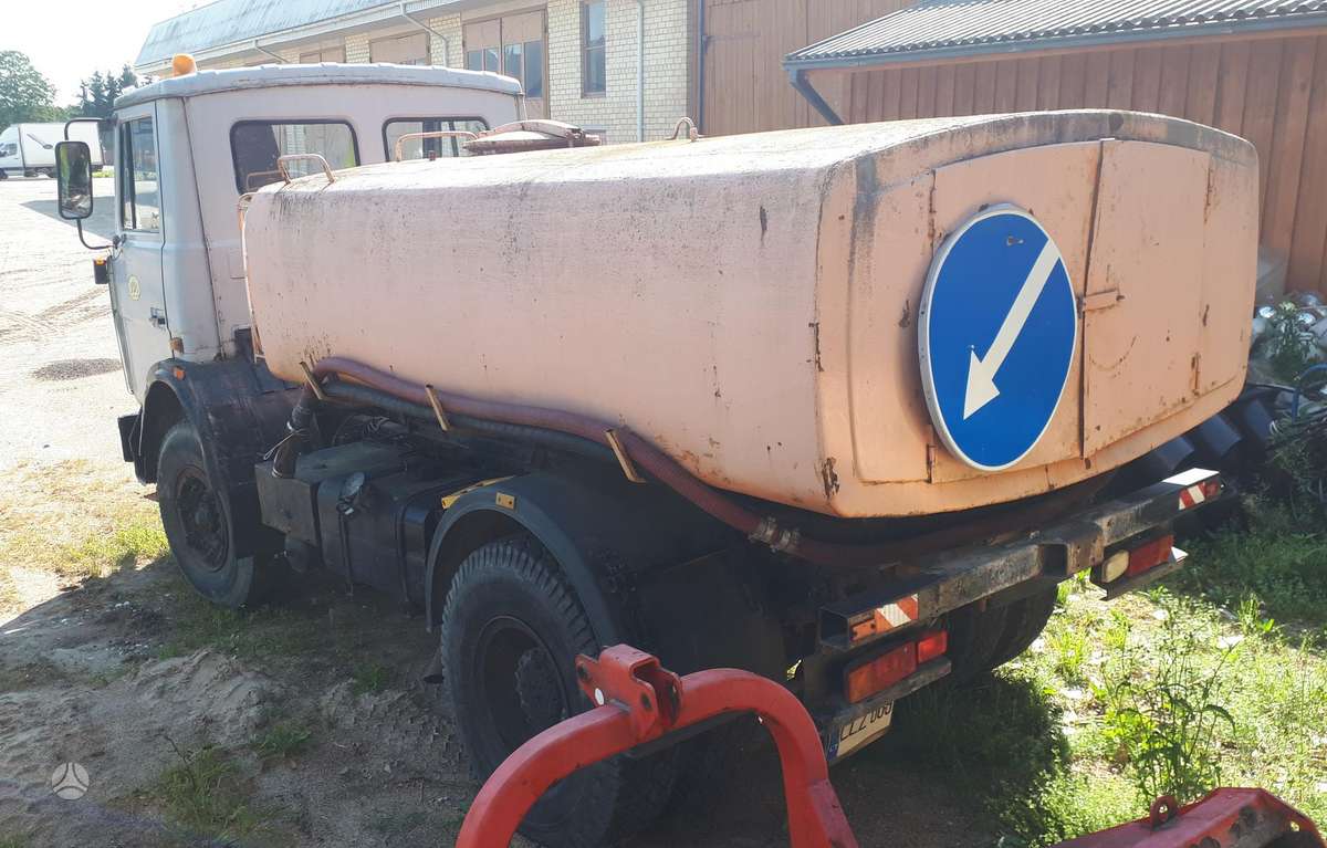MAZ 5551, tanker trucks