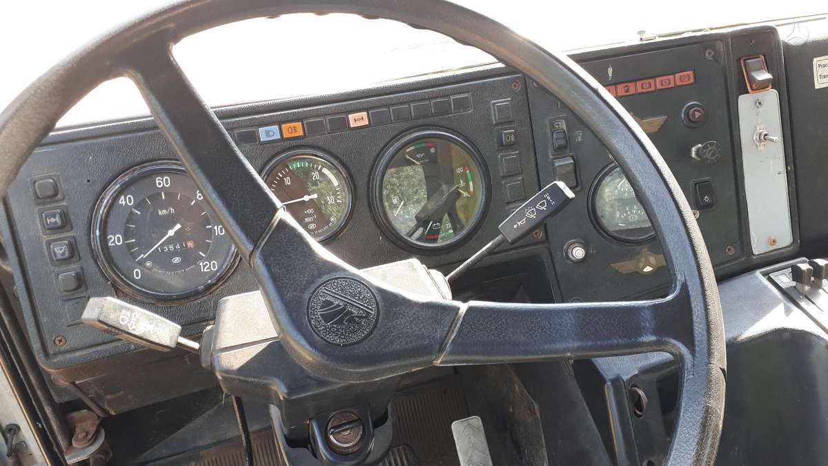 MAZ 5551, autocisternos