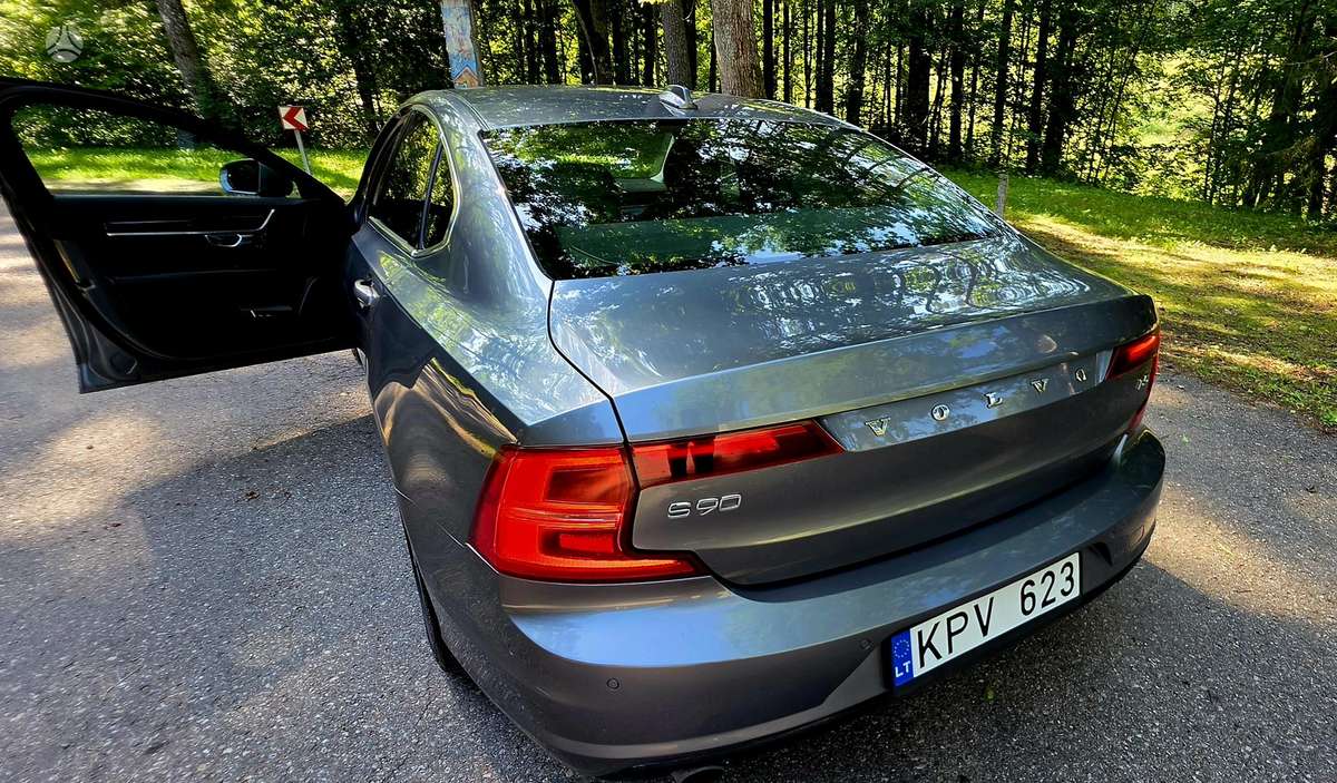 Volvo S90, 2.0 l., Седан