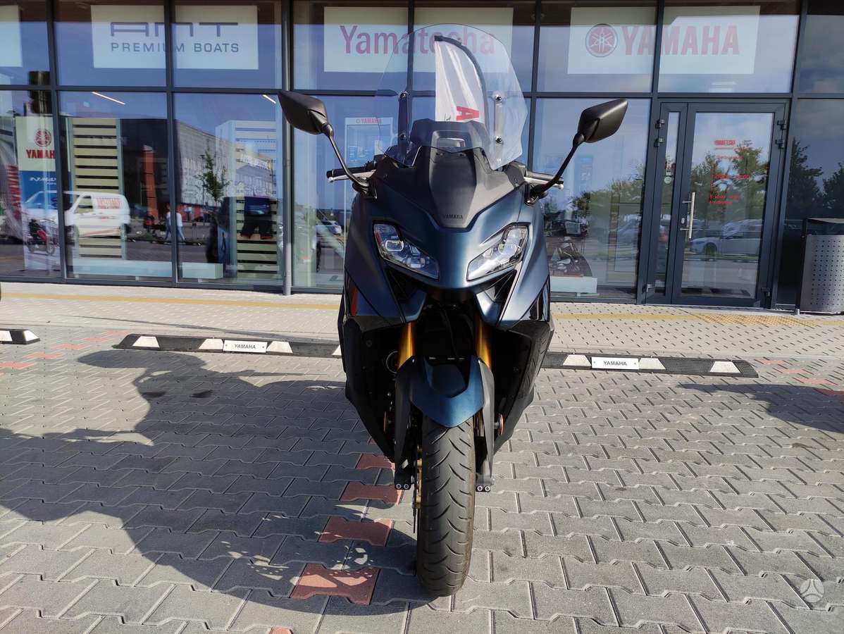Yamaha TMAX 562cc, scooters / mopeds