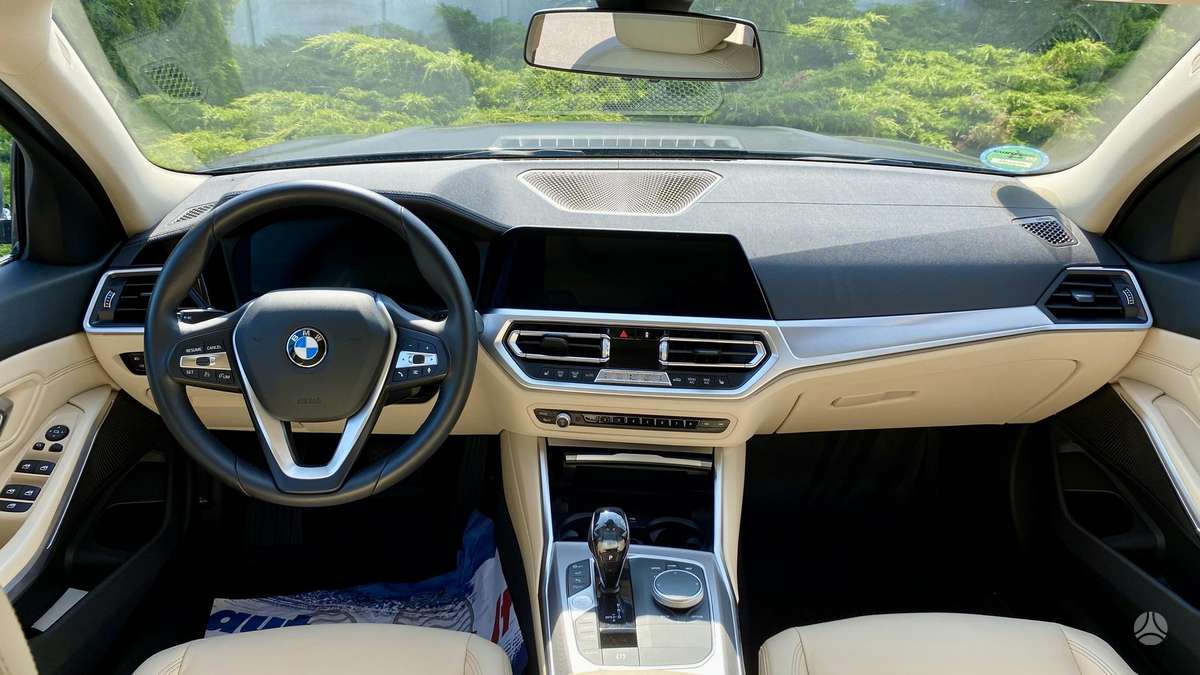BMW 320, 2.0 l., Седан