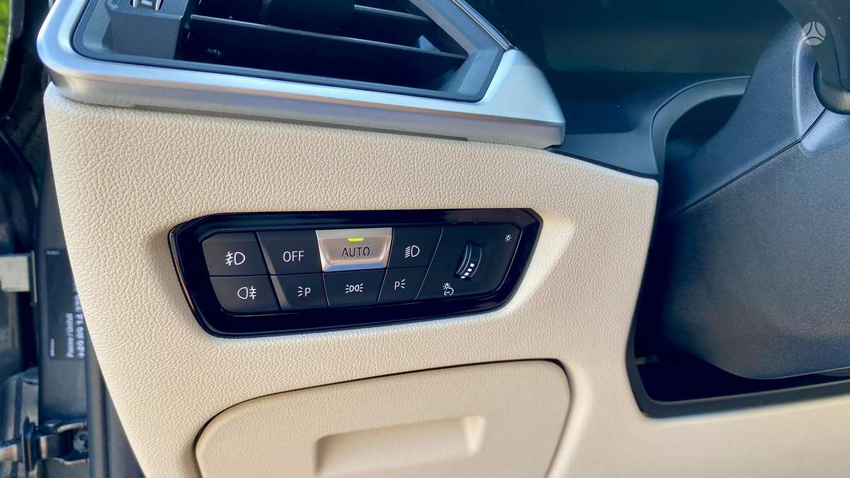 BMW 320, 2.0 l., Седан