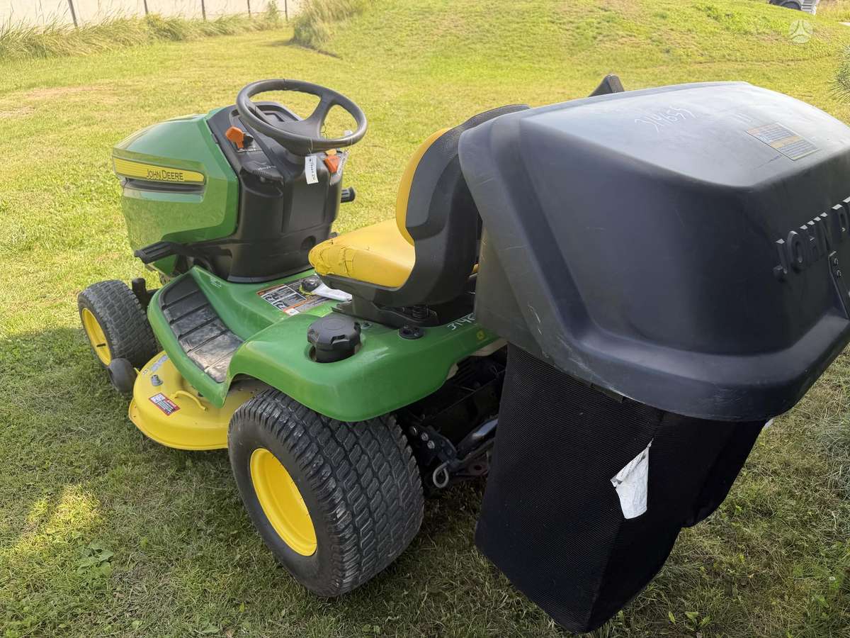 John Deere X320, садовые тракторы