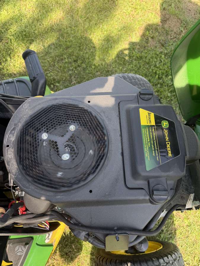 John Deere X320, garden tractors