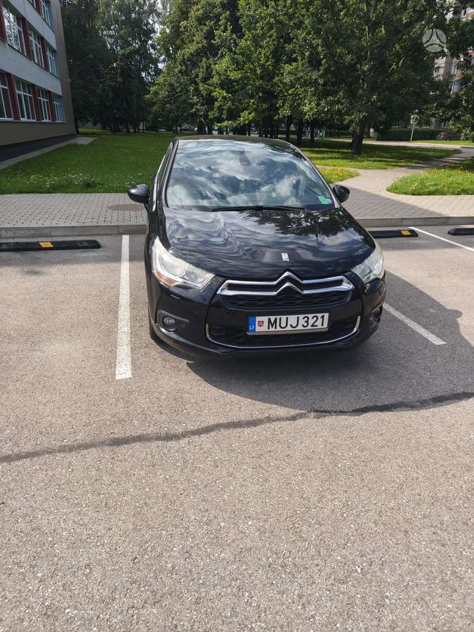 Citroen DS4, 1.6 l., hatchback
