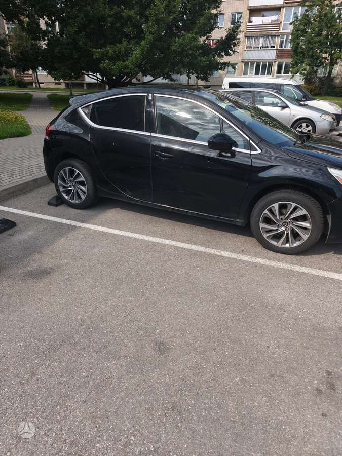 Citroen DS4, 1.6 l., hatchback