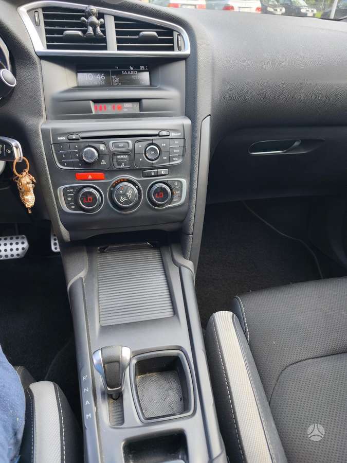 Citroen DS4, 1.6 l., hatchback