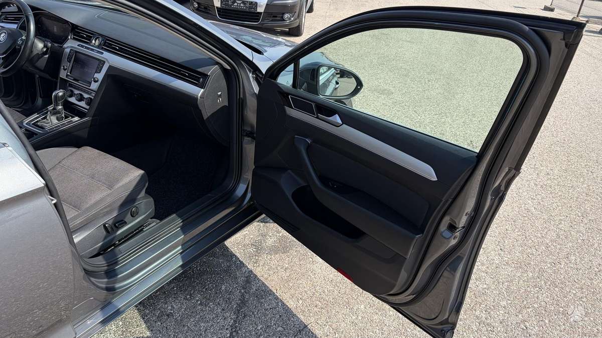 Volkswagen Passat, 2.0 l., Универсал