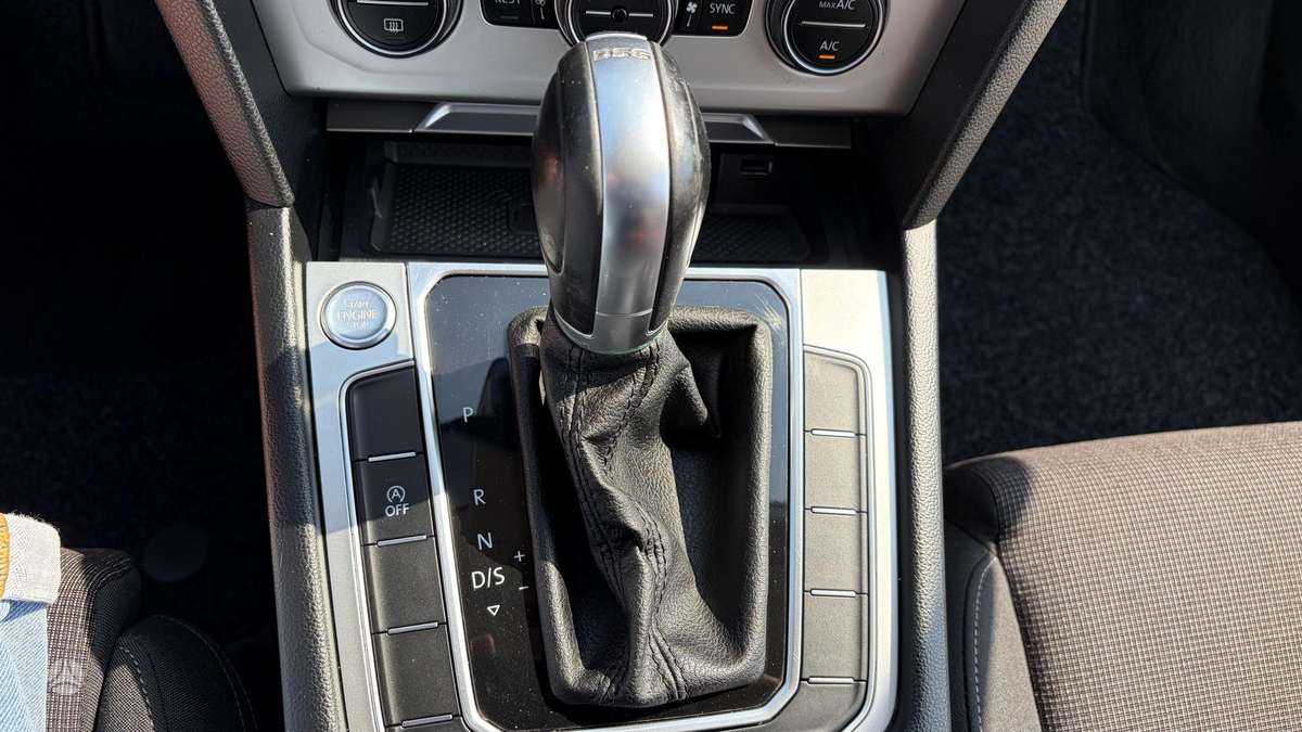 Volkswagen Passat, 2.0 l., Универсал