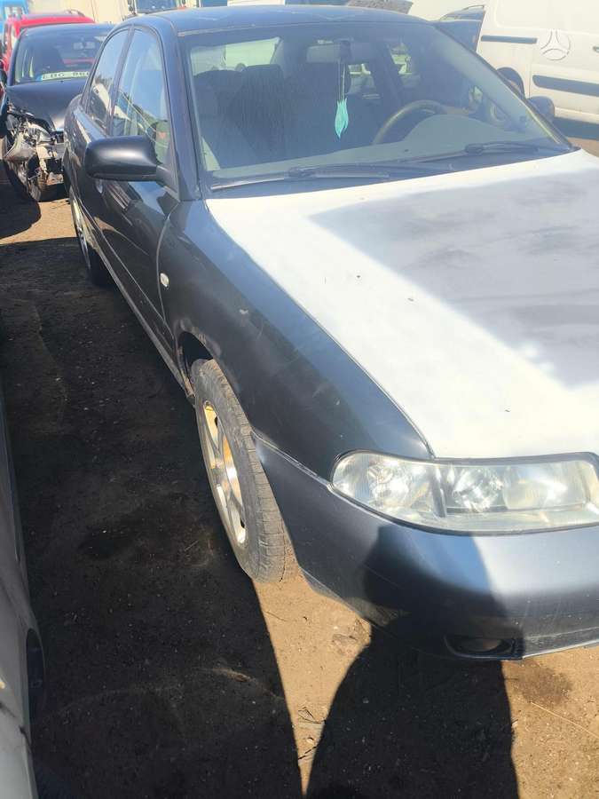 Audi A4 dalimis