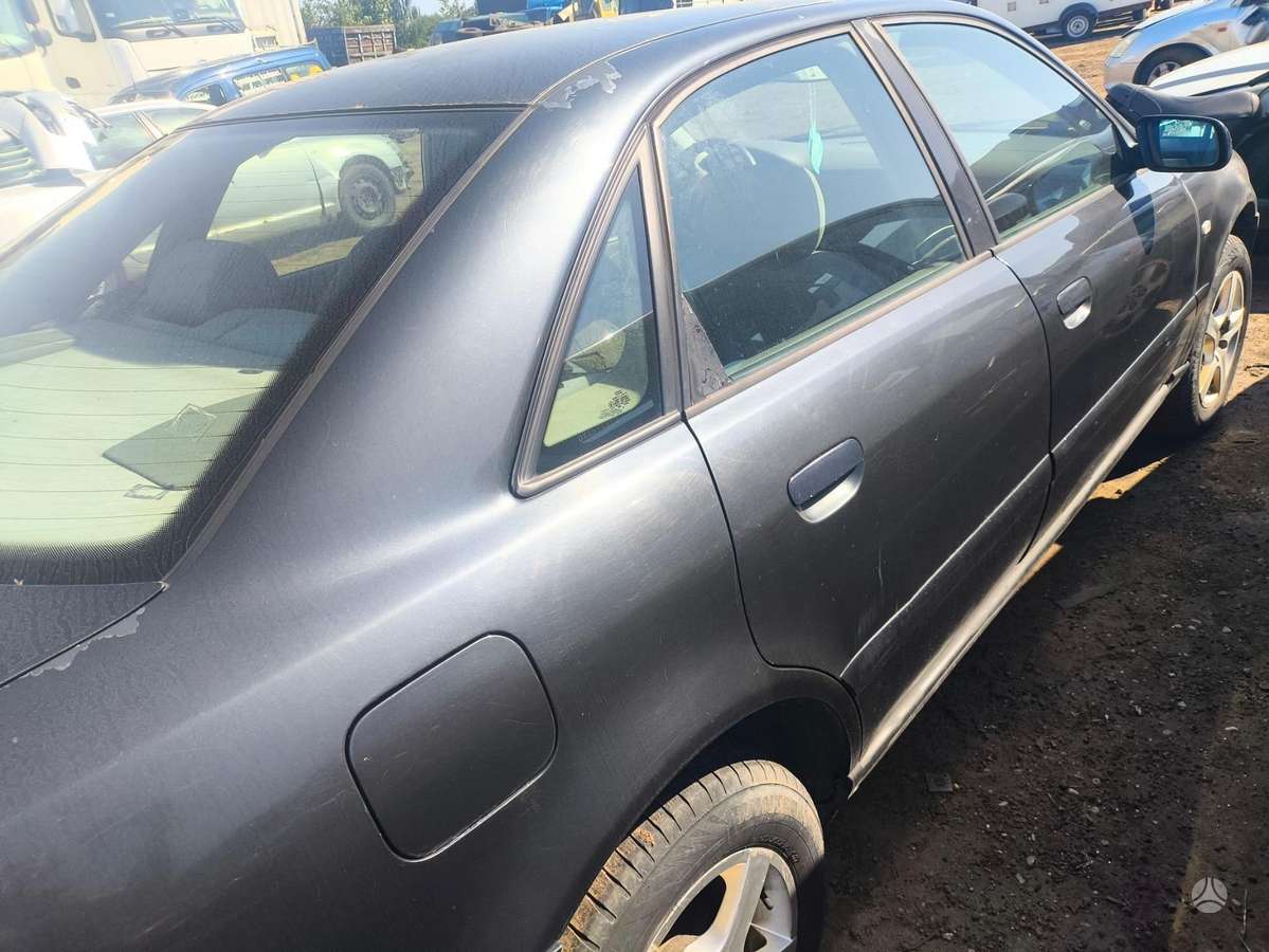 Audi A4 dalimis