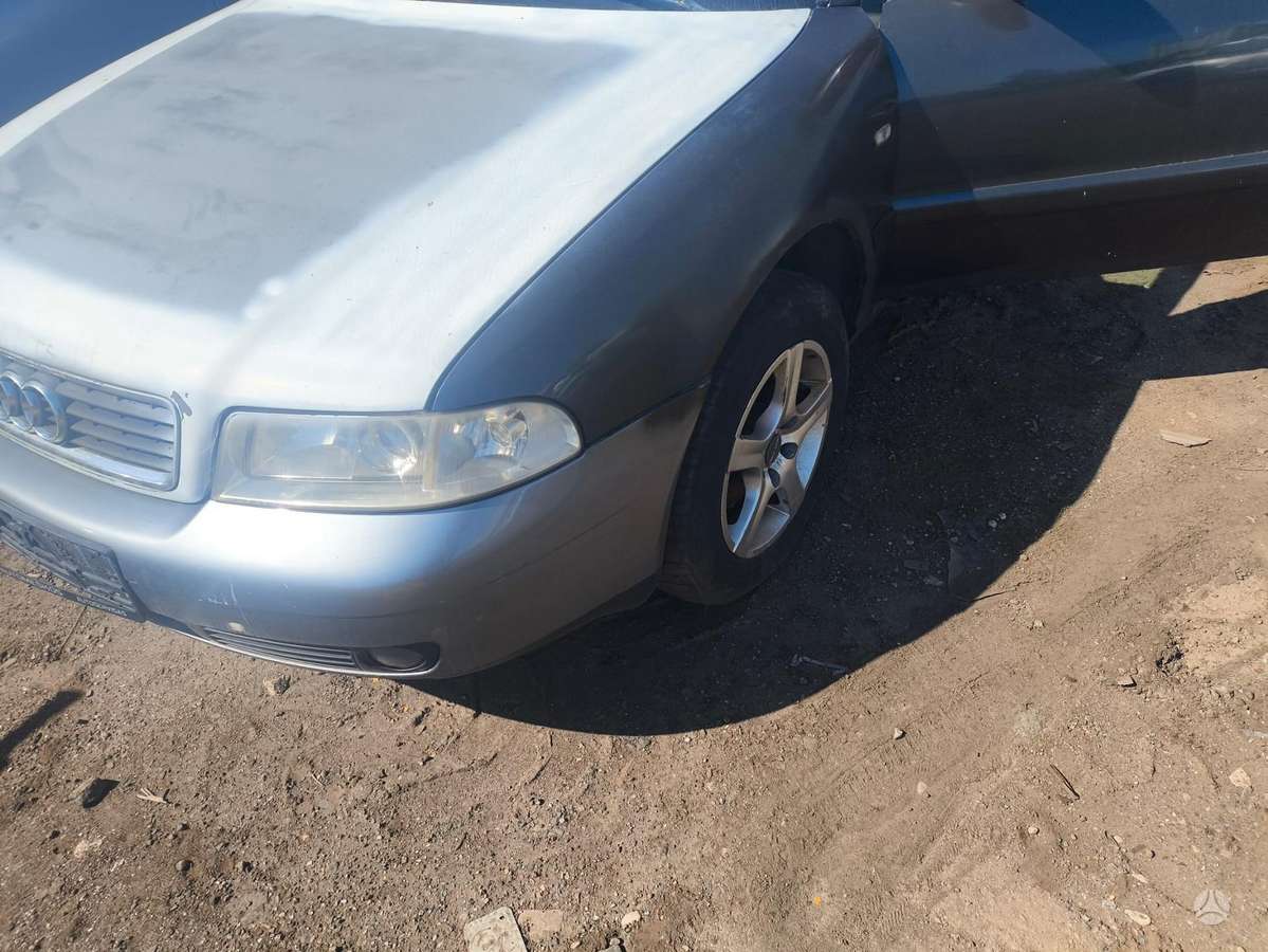 Audi A4 dalimis