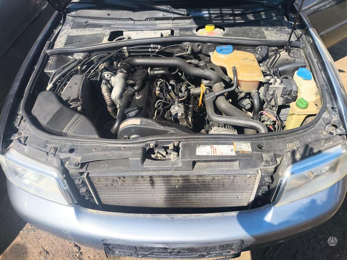 Audi A4 по частям
