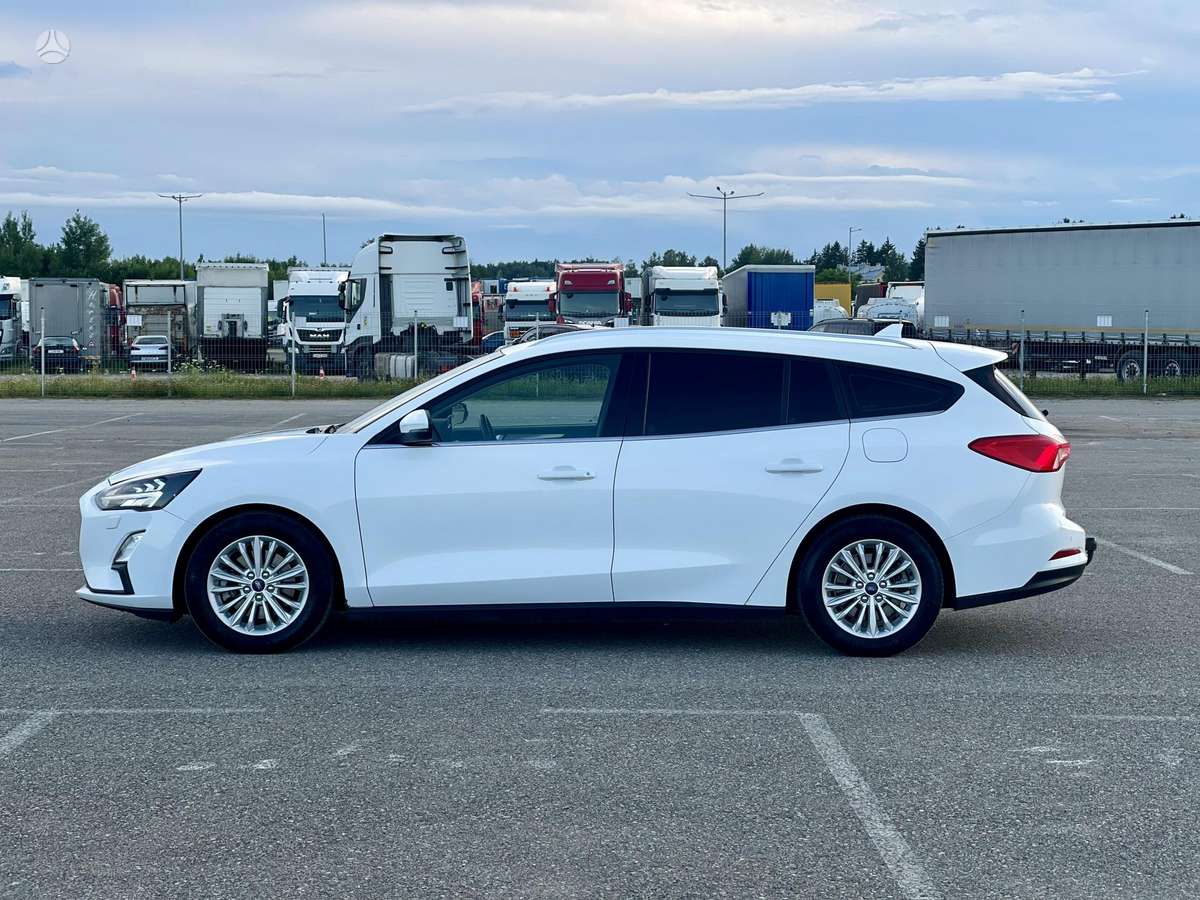 Ford Focus, 1.0 l., hatchback