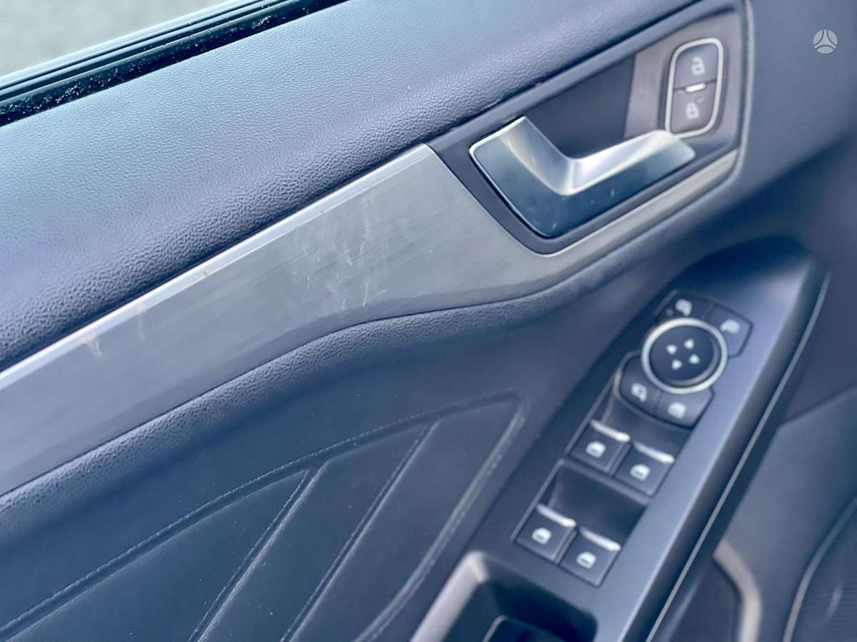 Ford Focus, 1.0 l., hatchback