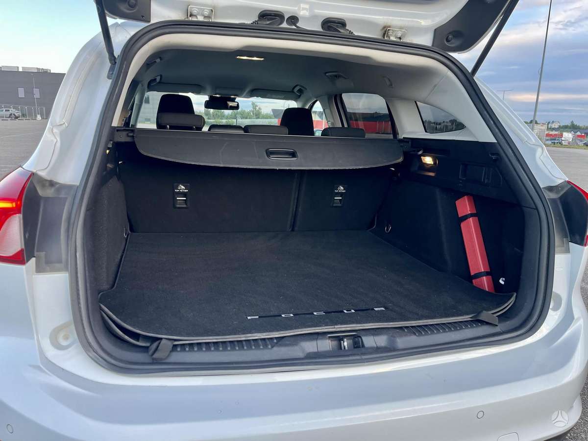 Ford Focus, 1.0 l., hatchback