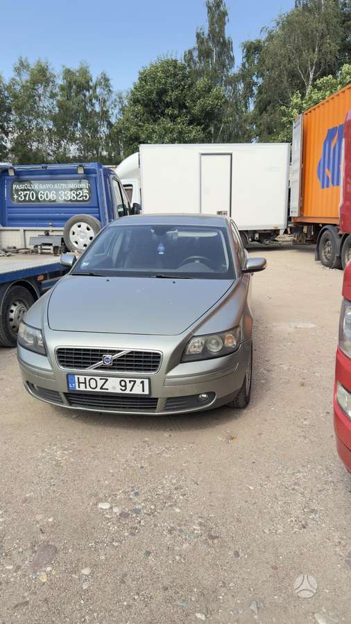 Volvo S40 - 1