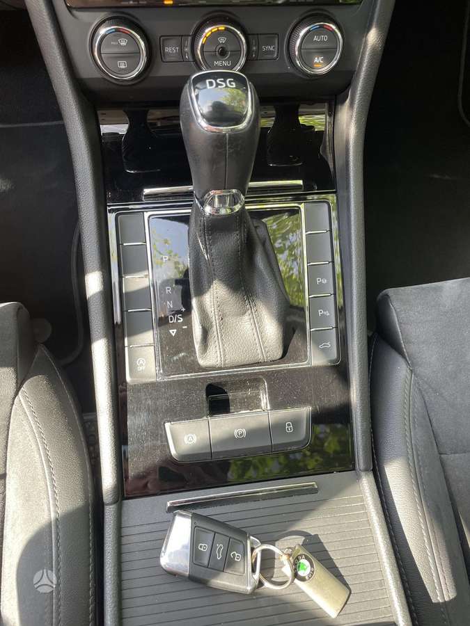 Skoda Superb, 1.8 l., Универсал