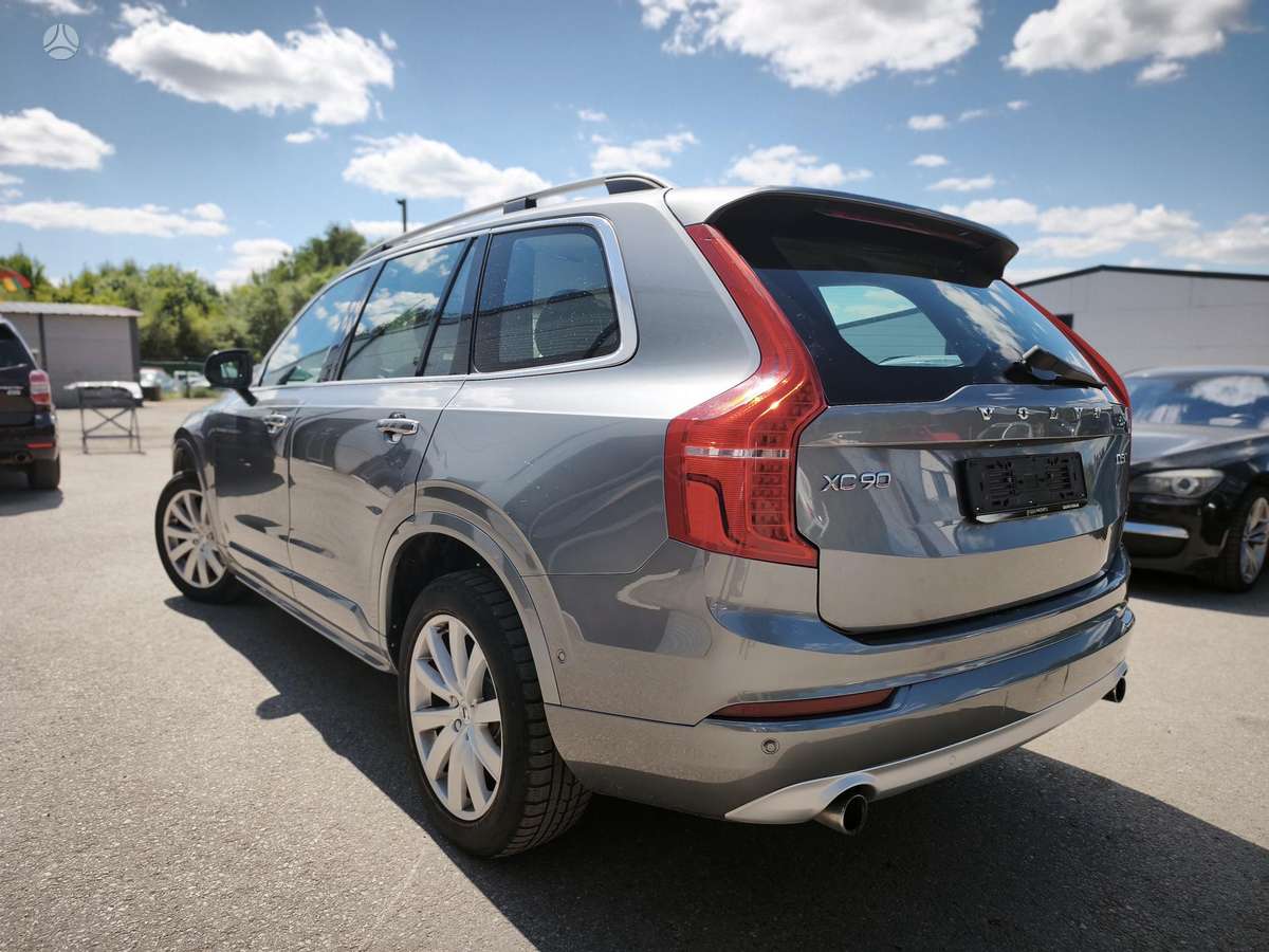 Volvo XC90 - 4