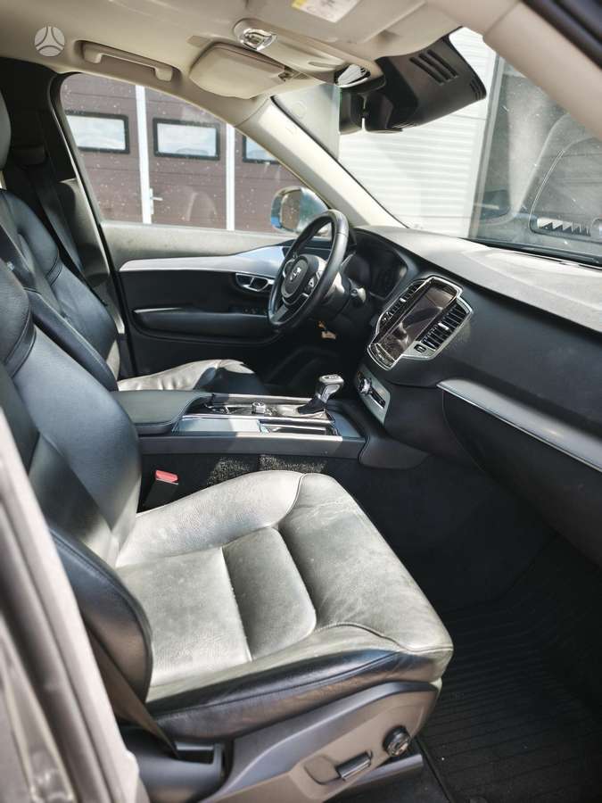 Volvo XC90 - 6