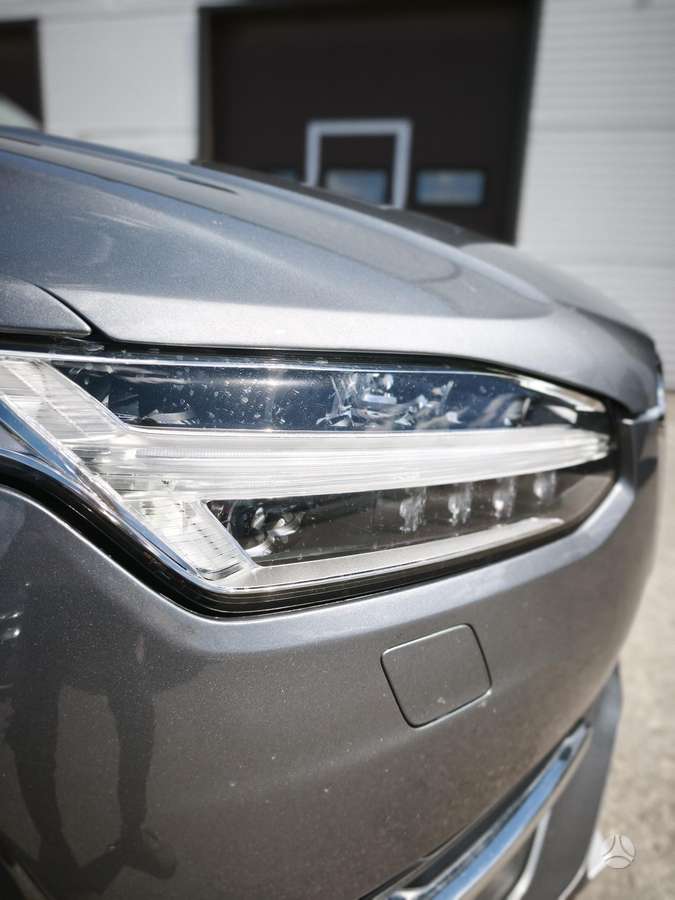 Volvo XC90 - 11