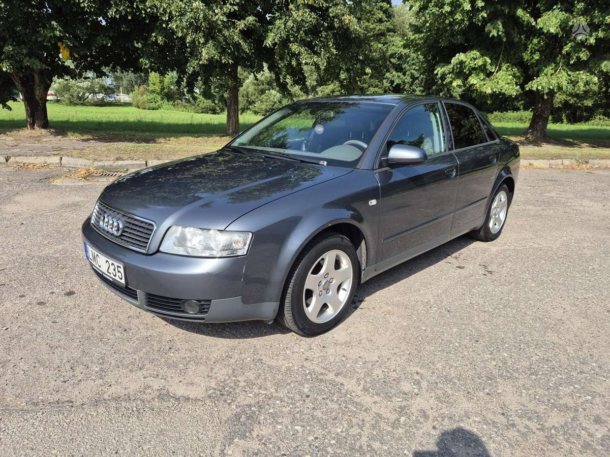 Audi A4, 2.0 l., Седан
