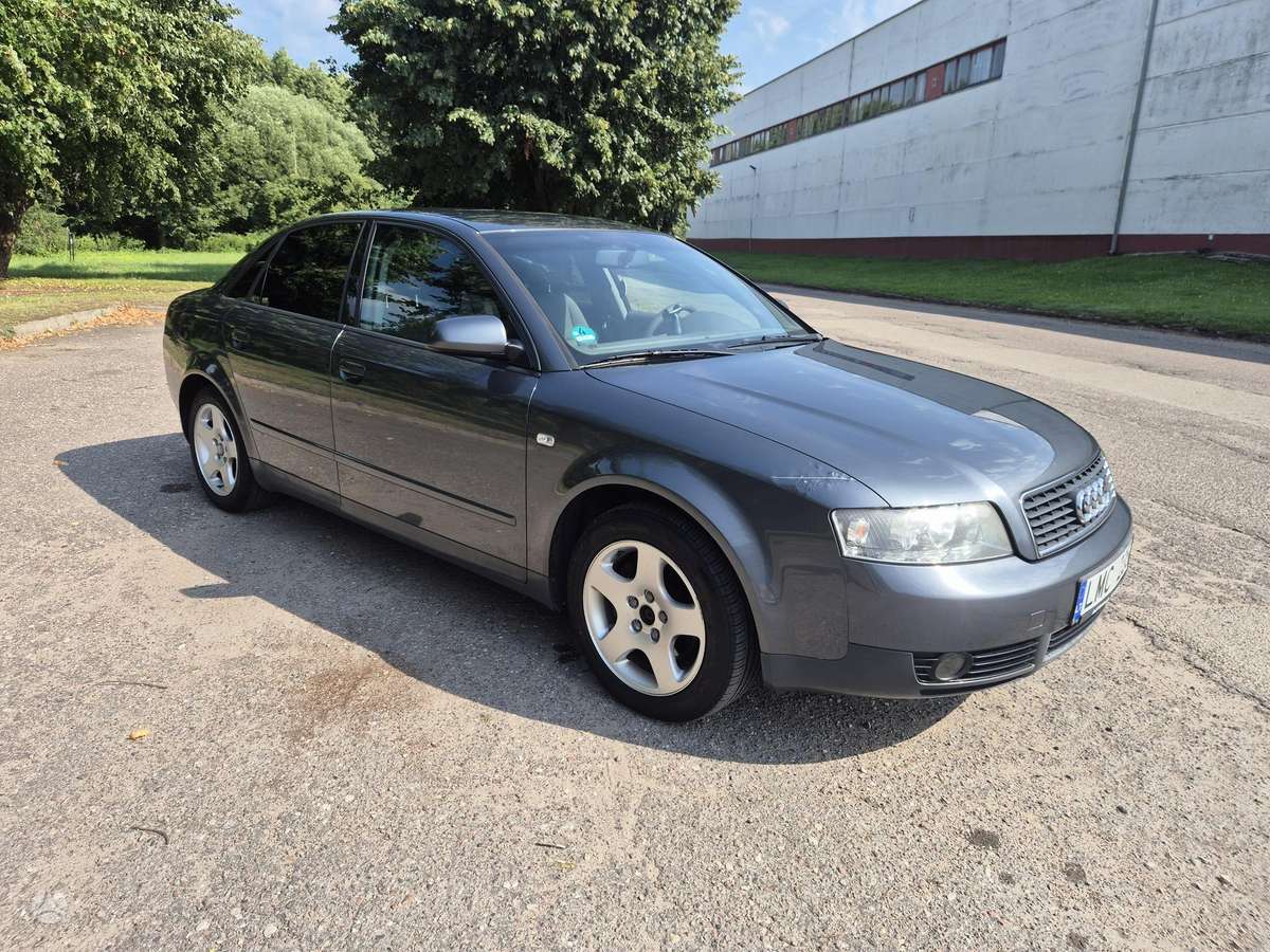 Audi A4, 2.0 l., Седан