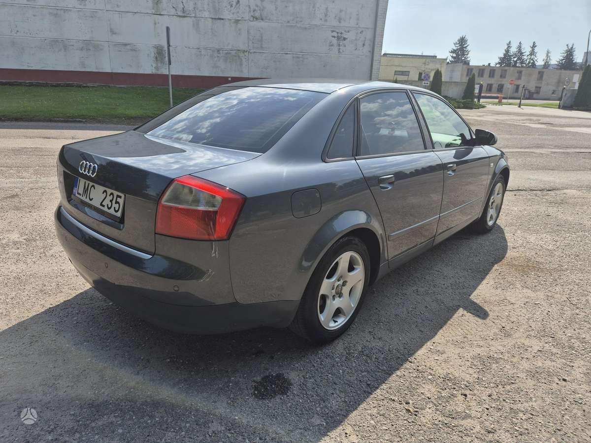 Audi A4, 2.0 l., saloon / sedan