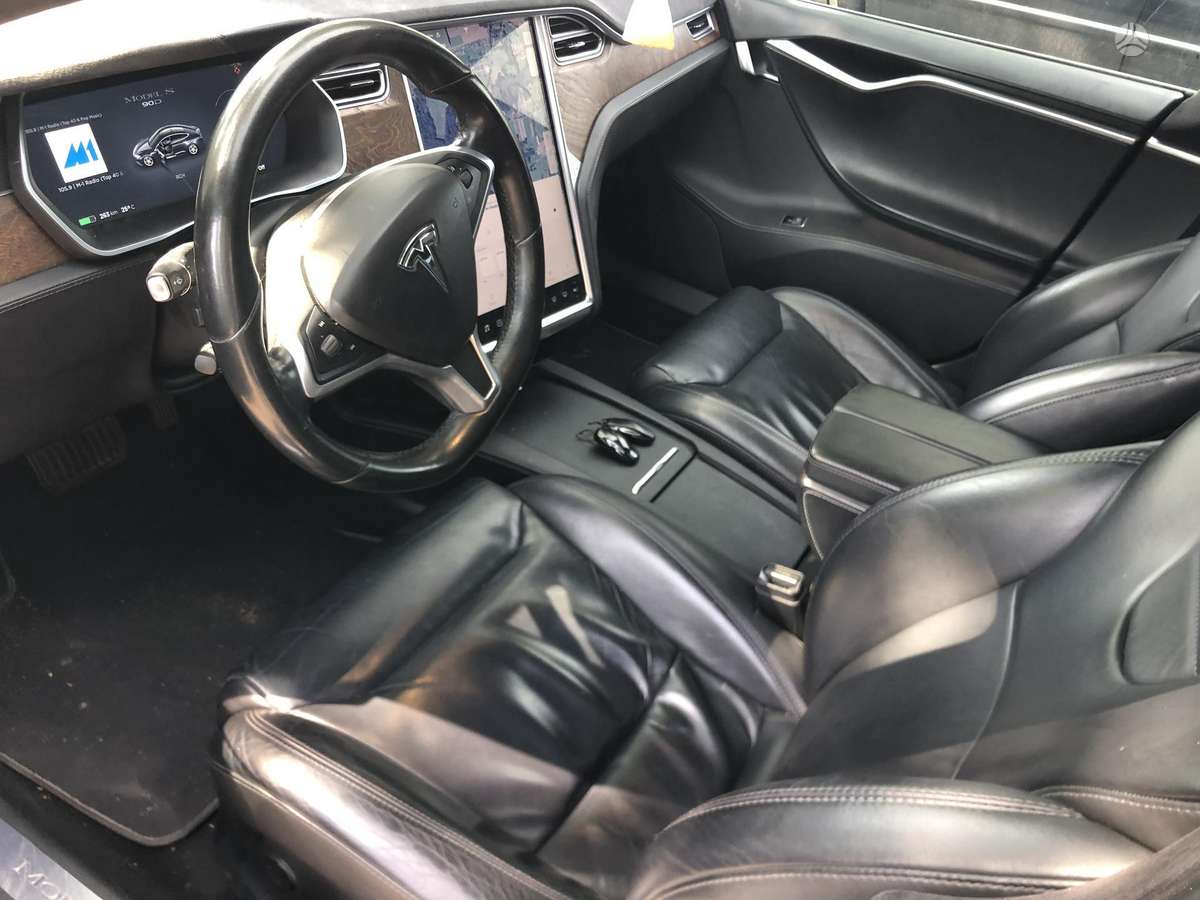 Tesla Model S, 90 kWh, off-road / crossover
