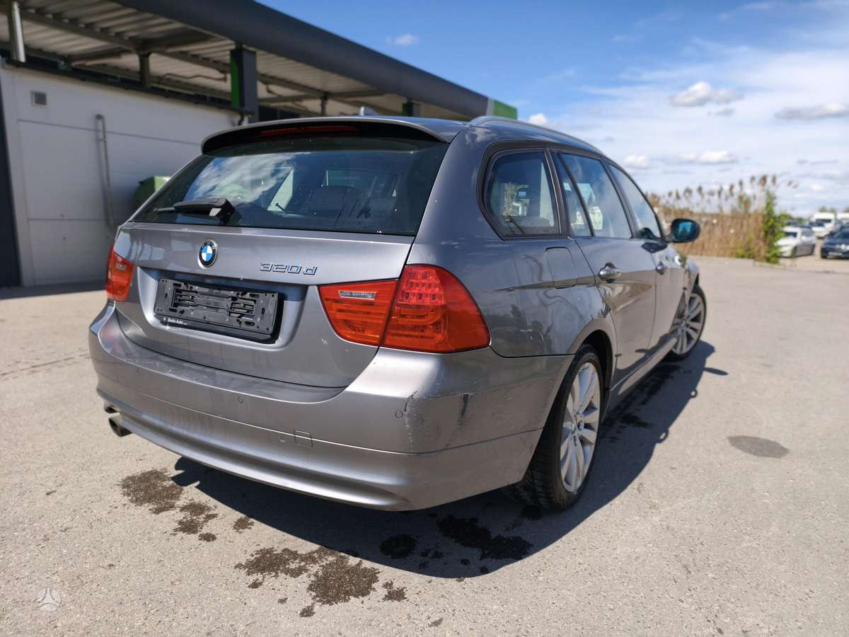 BMW 320, 2.0 l., universalas