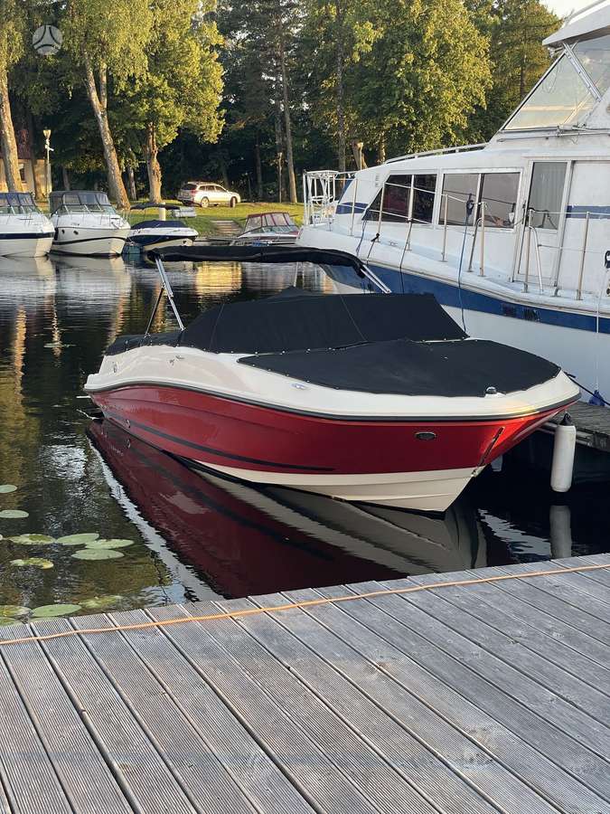Bayliner VR5, yachts / cruisers