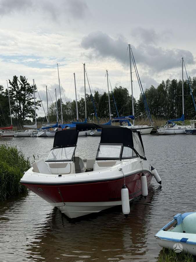 Bayliner VR5, yachts / cruisers