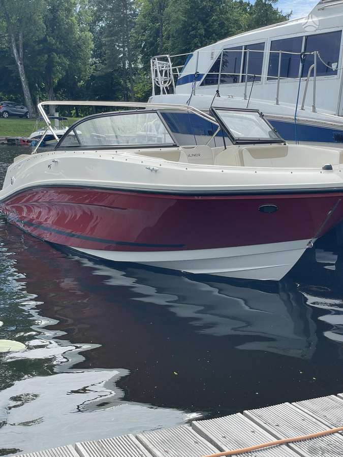 Bayliner VR5, yachts / cruisers