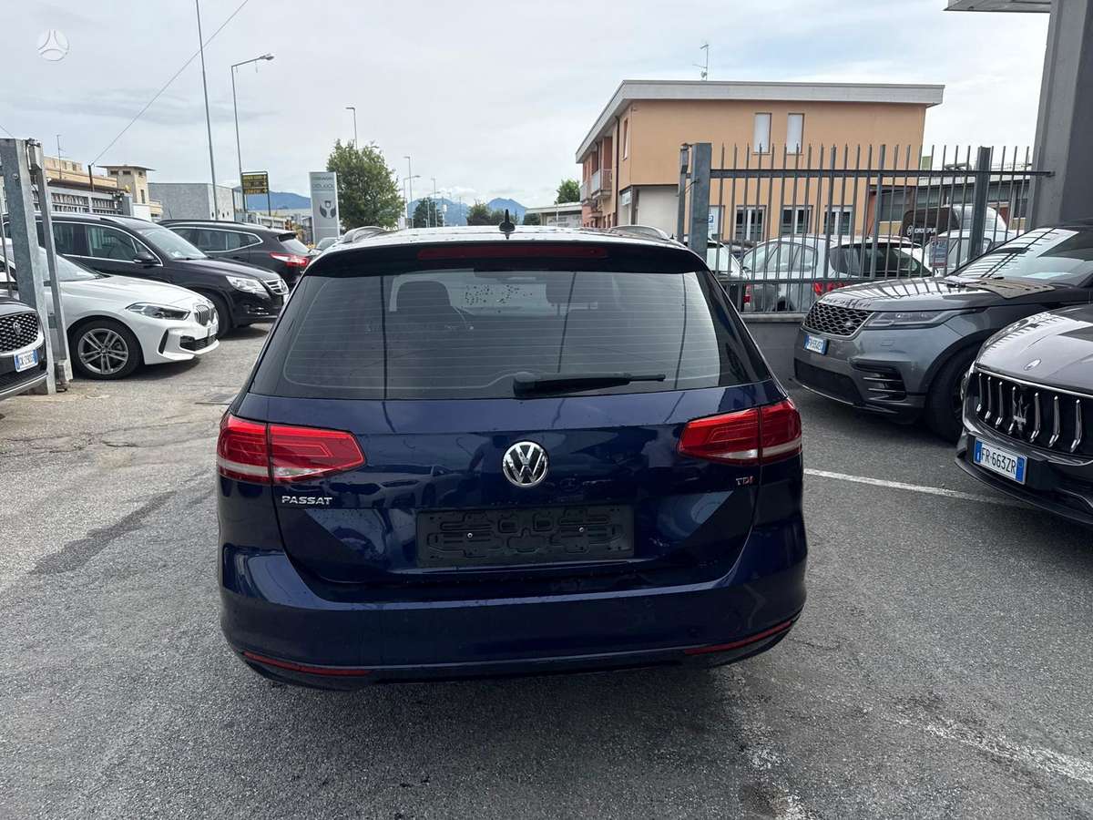 Volkswagen Passat - 6