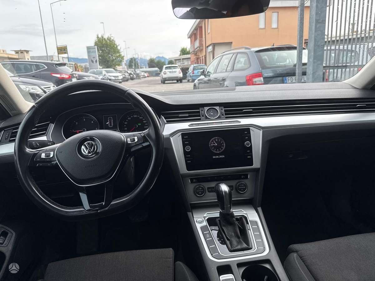 Volkswagen Passat - 7