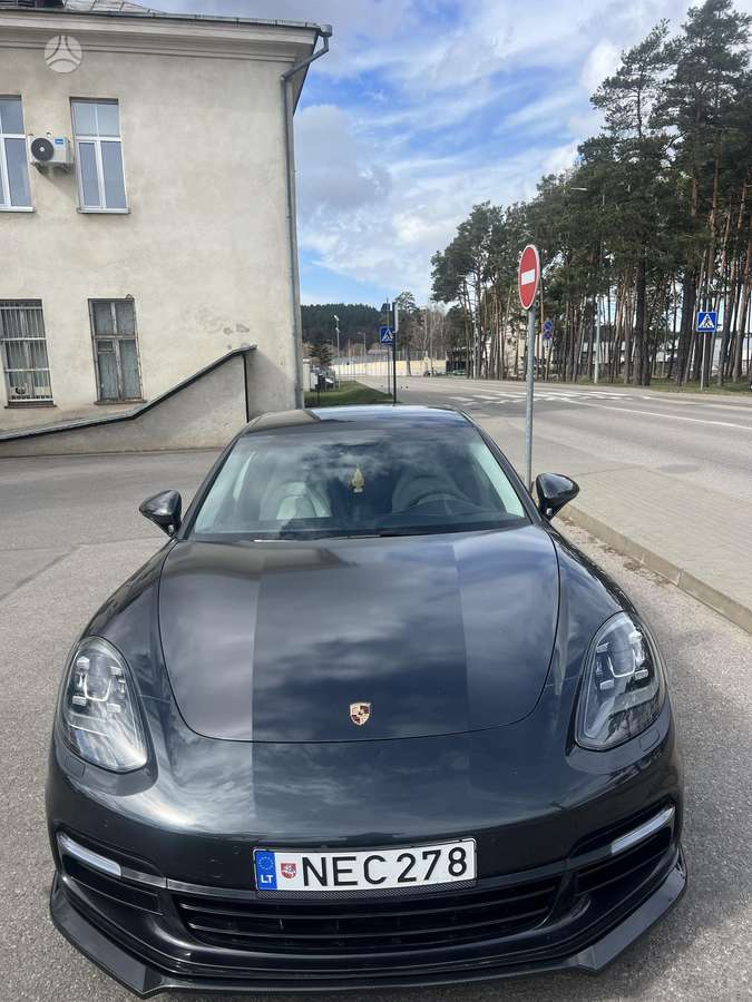 Porsche Panamera - 2