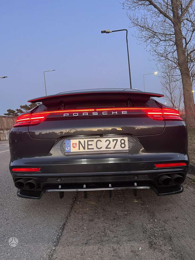 Porsche Panamera - 7