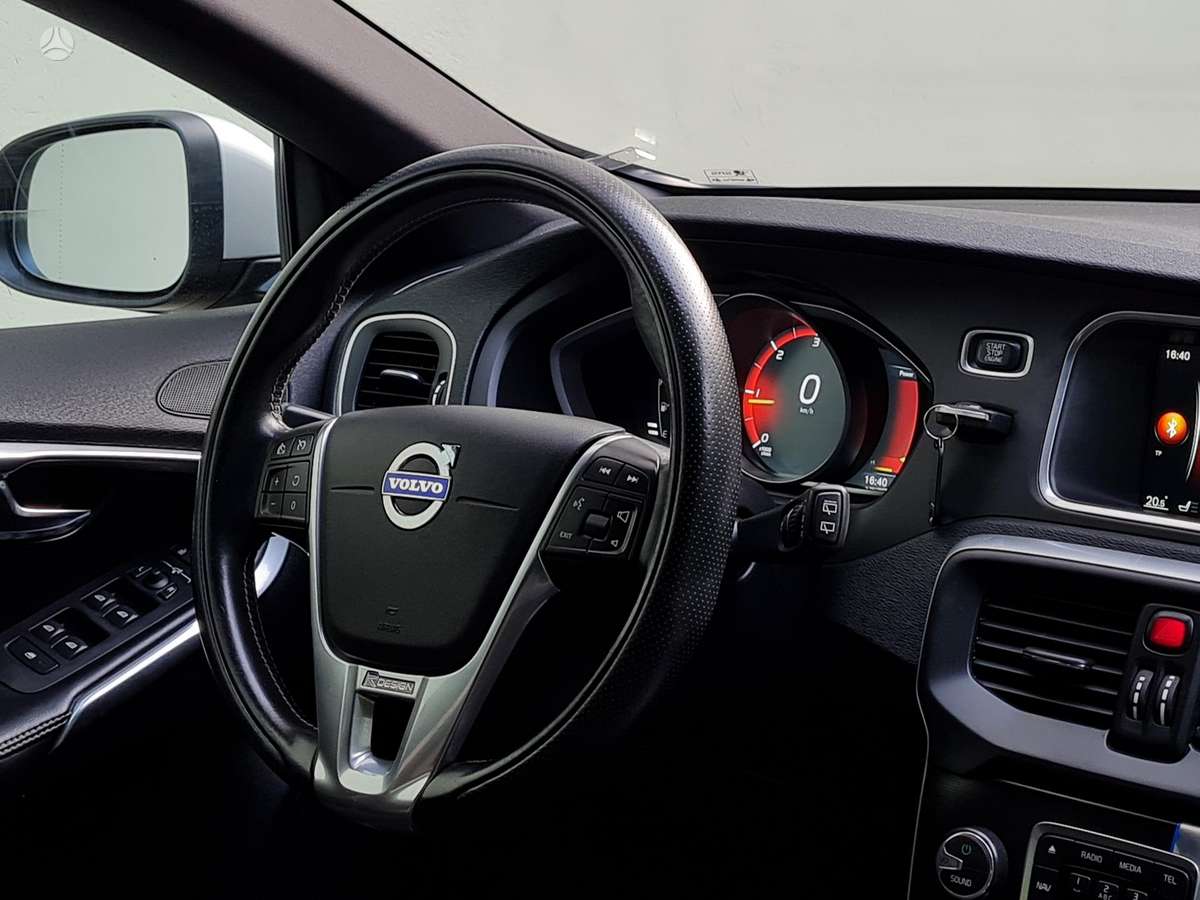 Volvo V40, 2.0 l., Хэтчбек