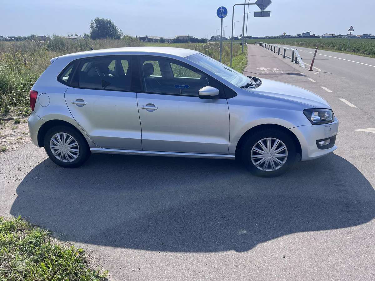 Volkswagen Polo - 2