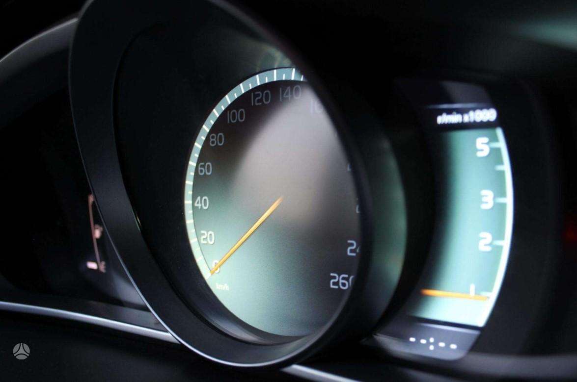 Volvo V40, 2.0 l., hatchback