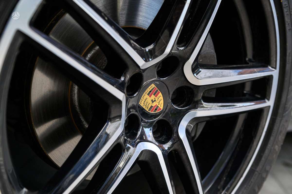 Porsche Macan - 12